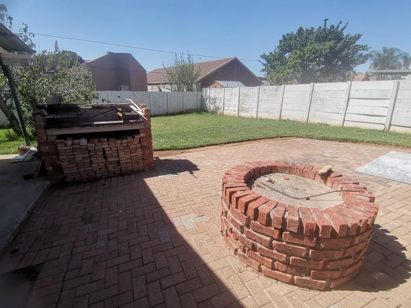 3 Bedroom Property for Sale in Riebeeckstad Free State